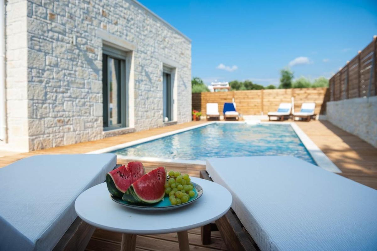 Villa Vera - With Private Heated Pool & Jacuzzi Pangalochori Eksteriør bilde