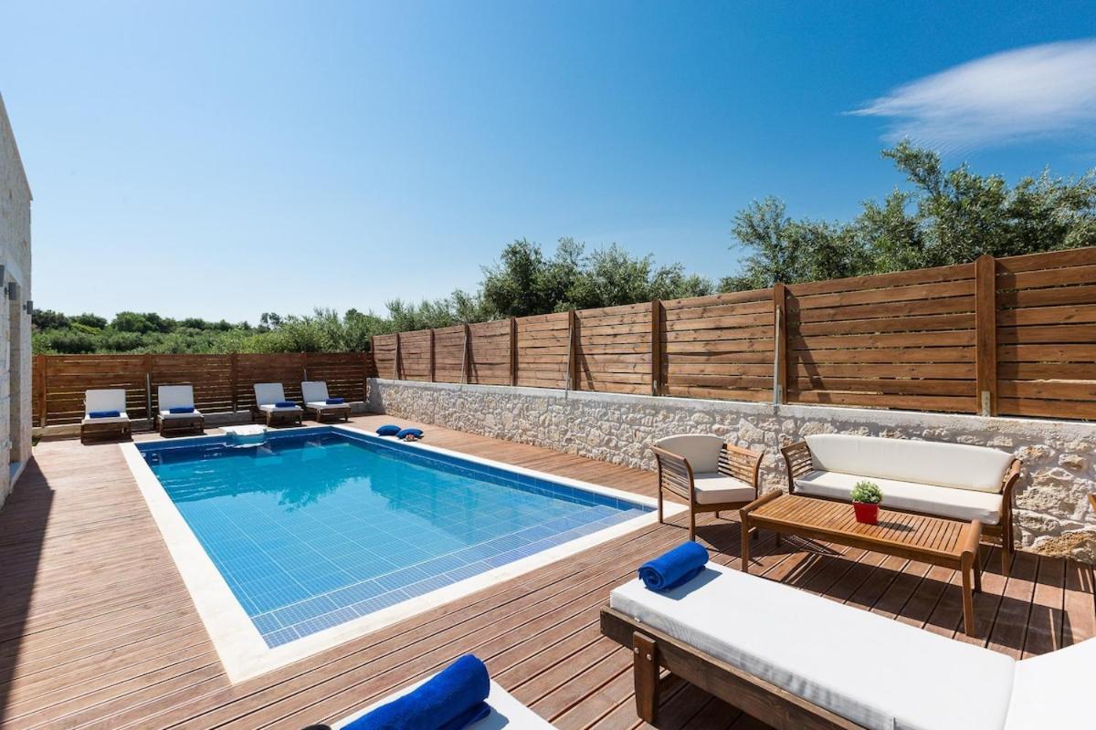 Villa Vera - With Private Heated Pool & Jacuzzi Pangalochori Eksteriør bilde