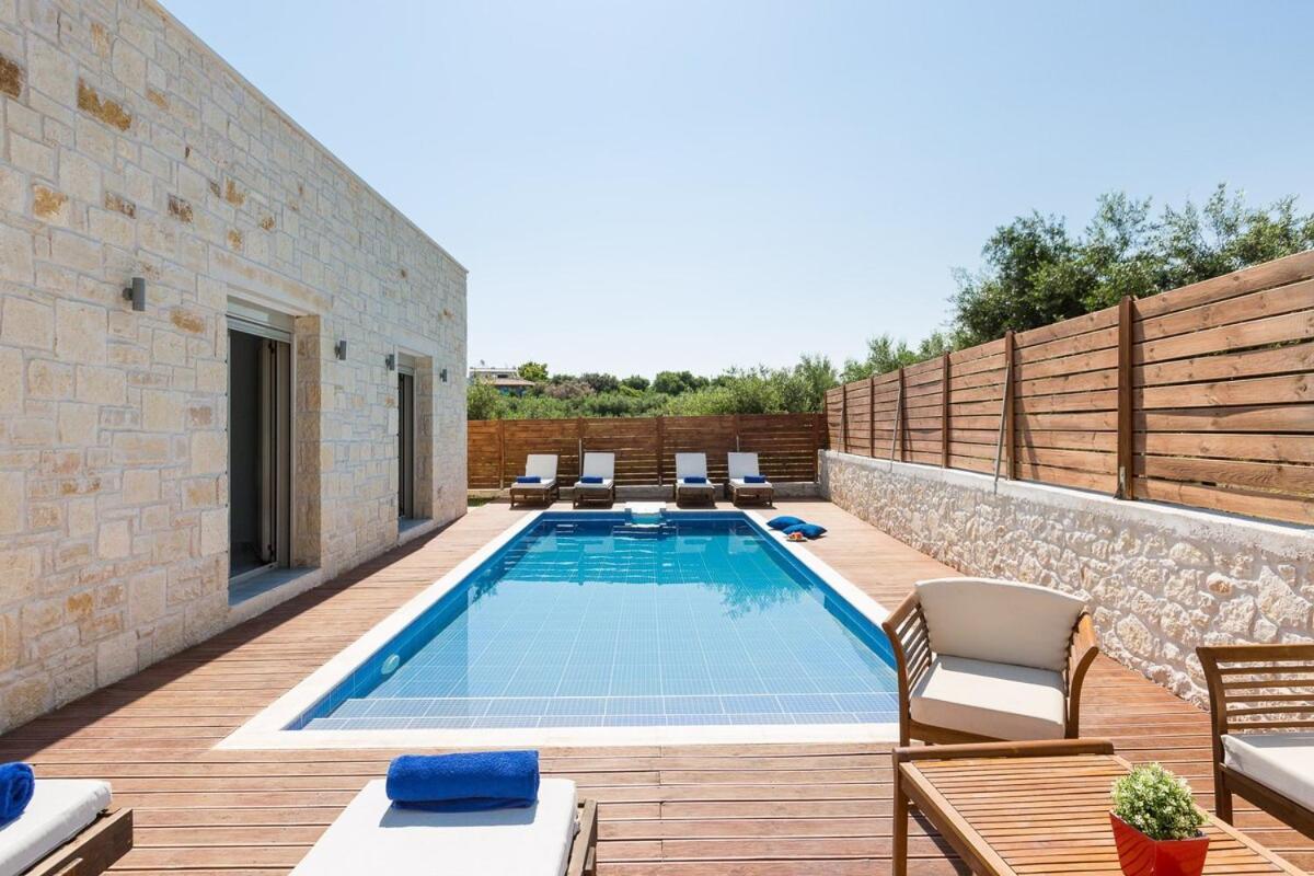 Villa Vera - With Private Heated Pool & Jacuzzi Pangalochori Eksteriør bilde