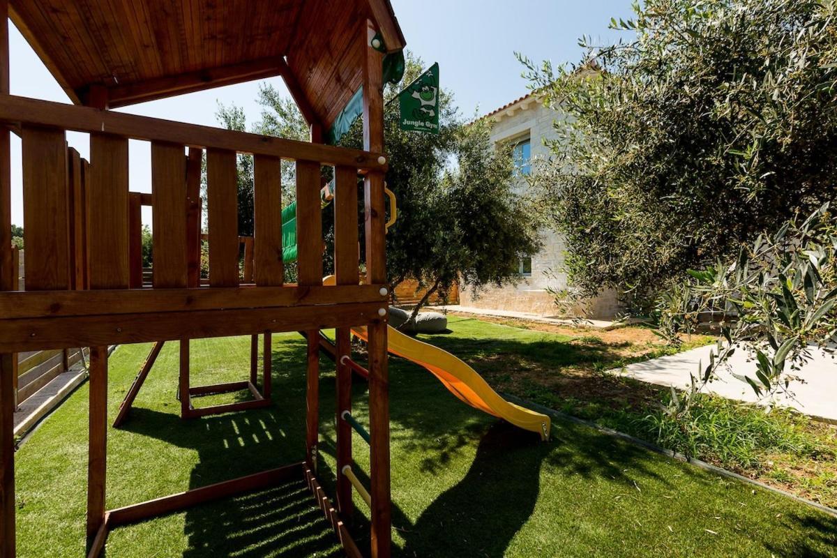 Villa Vera - With Private Heated Pool & Jacuzzi Pangalochori Eksteriør bilde